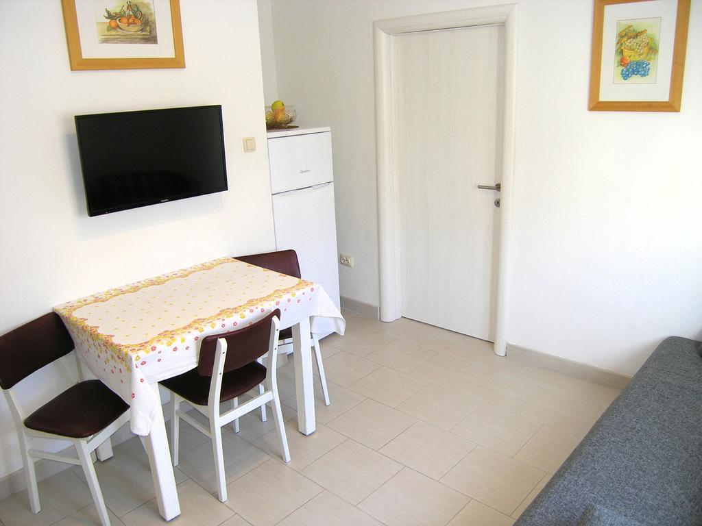 Apartman Vera Krk Town Εξωτερικό φωτογραφία